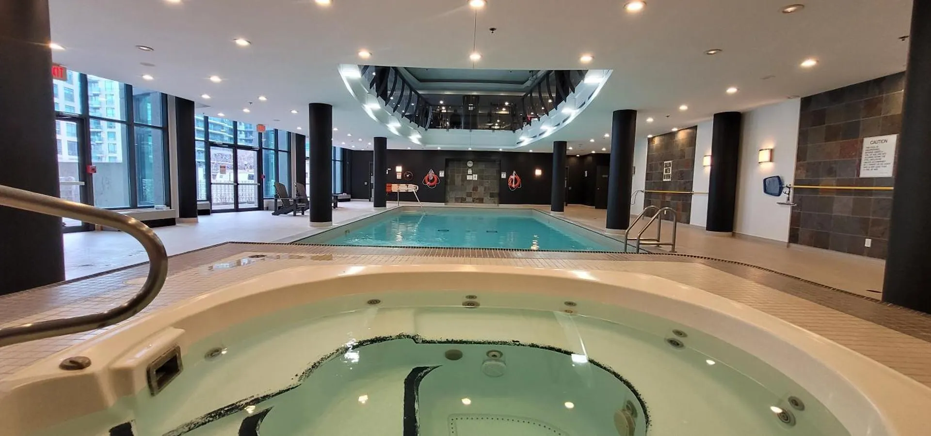 Studio For 2 In Downtown Toronto Apartment