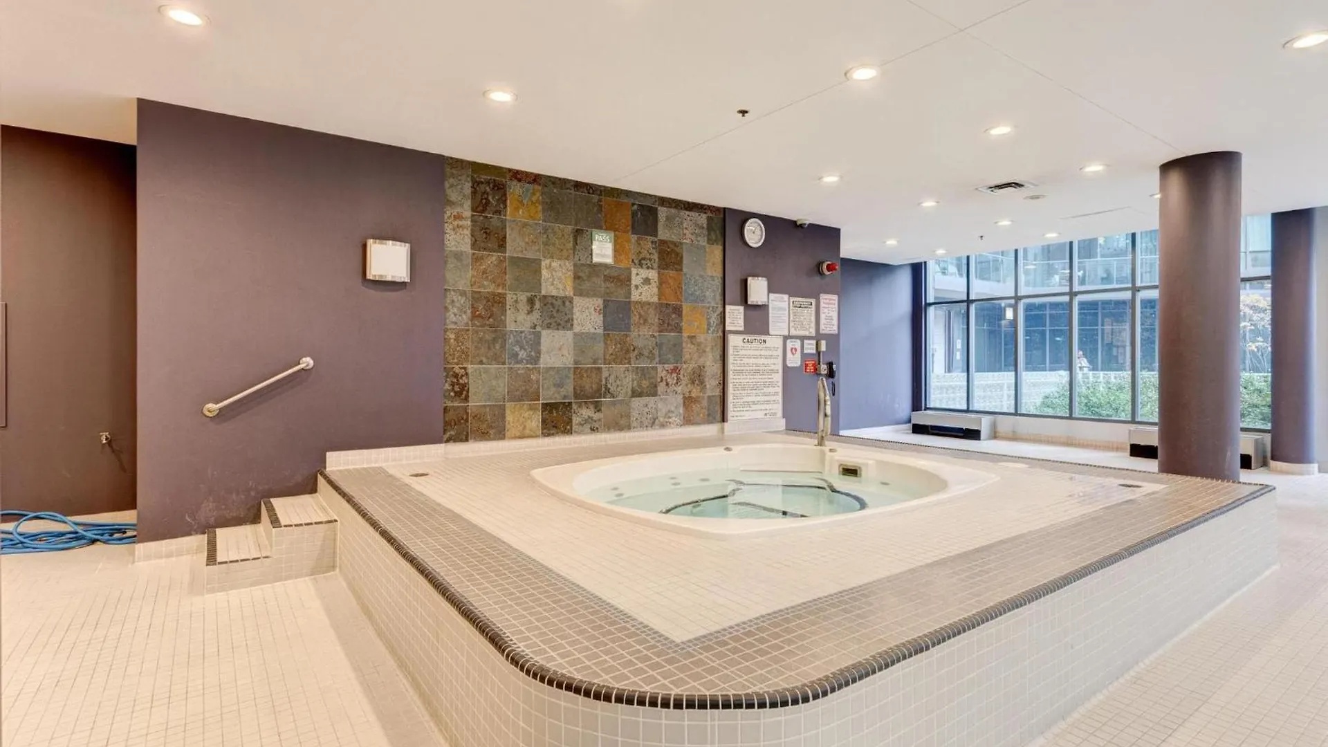 Studio For 2 In Downtown Toronto 0*,