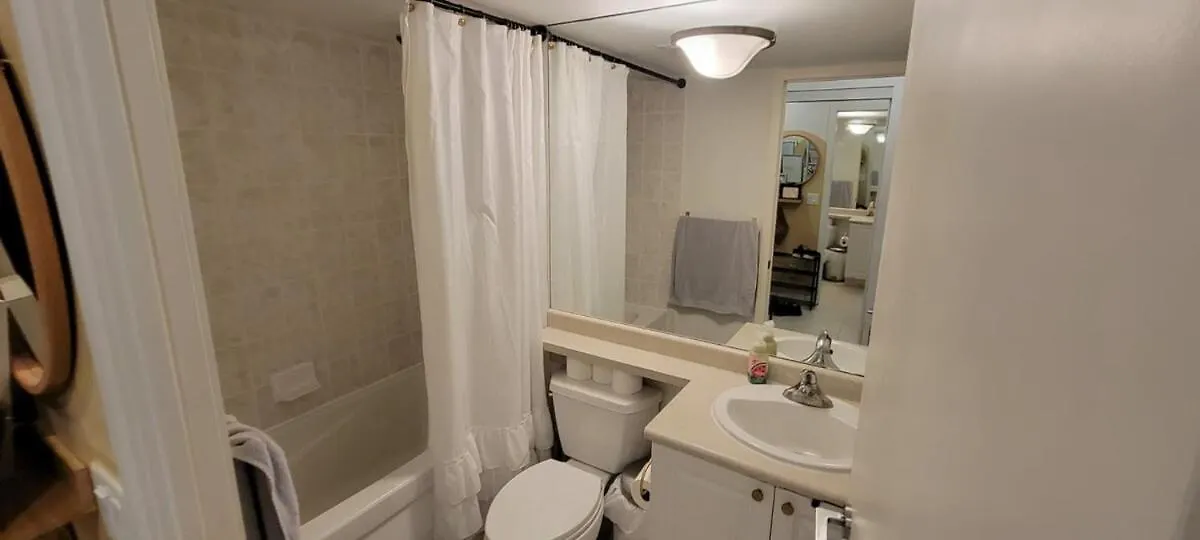 Apartment Studio For 2 In Downtown Toronto